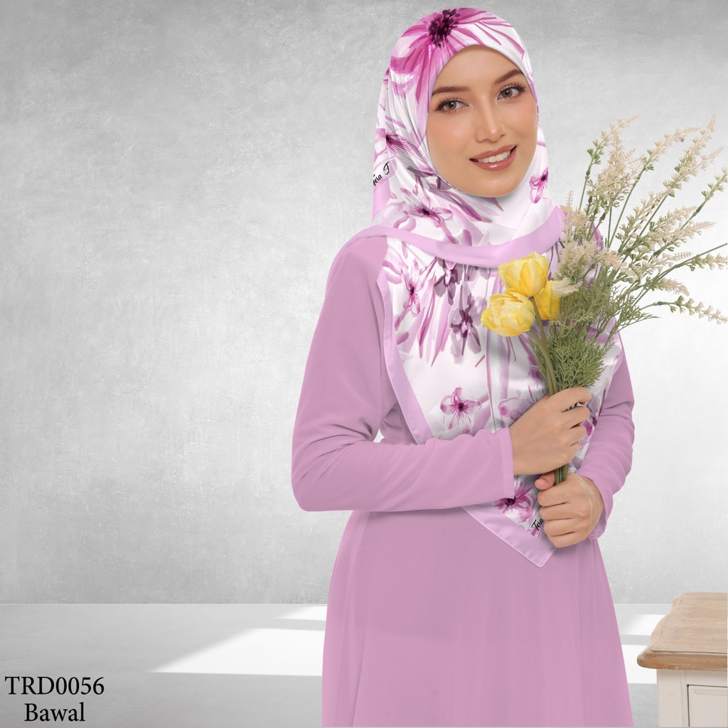 Tudung Bawal (Square Hijab) in TRD0056